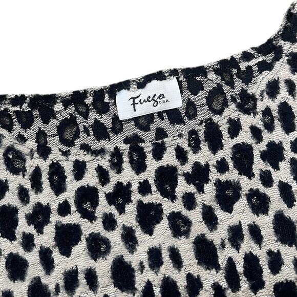 Y2K Fuego Textured Animal Print Top - Picture 7 of 8